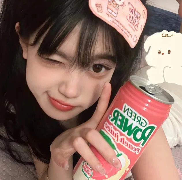 蓝天花朵